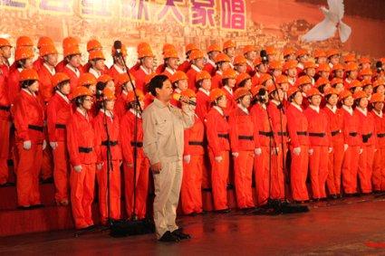 大江大河：啃5毛江米条，掏空积蓄买房的任遐迩，为啥拒绝当富婆