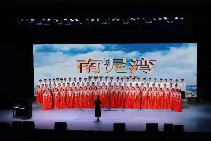 李宇春回应访谈透露患病，目前她的治疗情况如何？游戏画面
